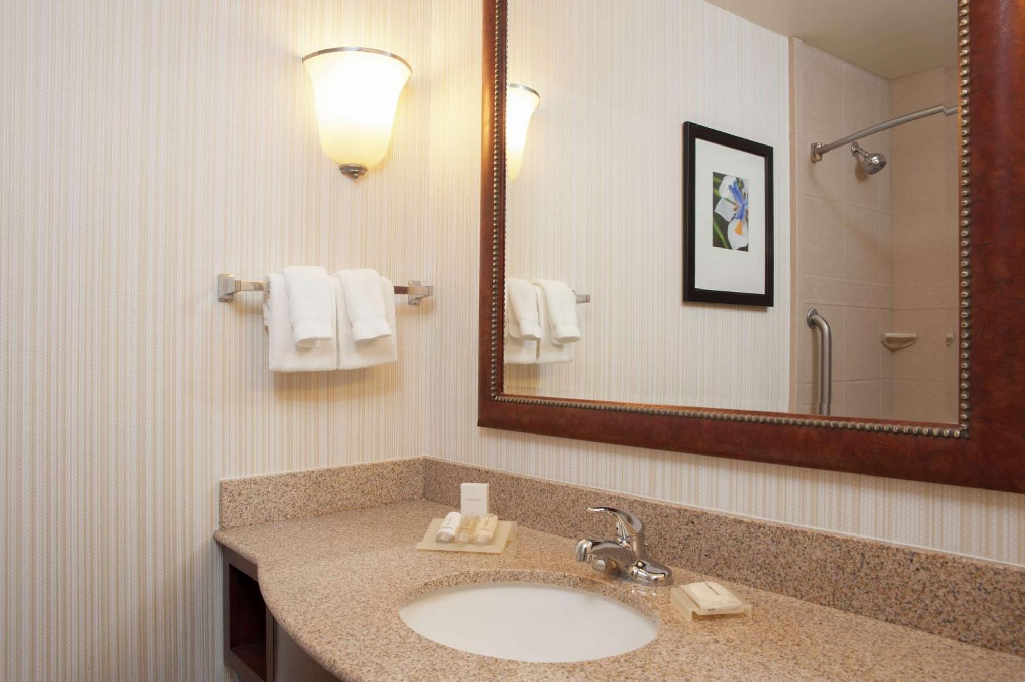 Hilton Garden Inn St. Paul Oakdale Exterior foto
