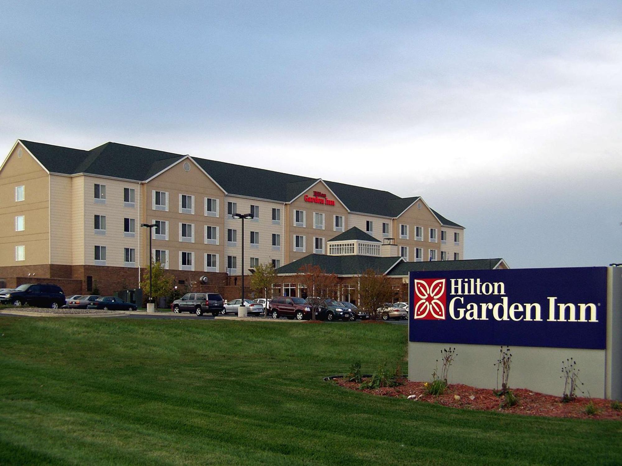 Hilton Garden Inn St. Paul Oakdale Exterior foto
