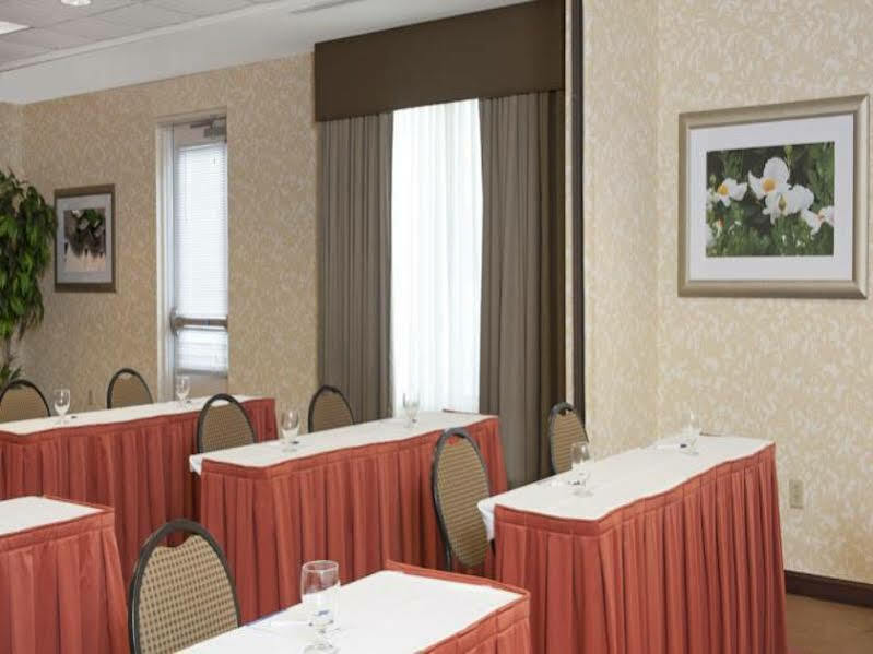 Hilton Garden Inn St. Paul Oakdale Exterior foto